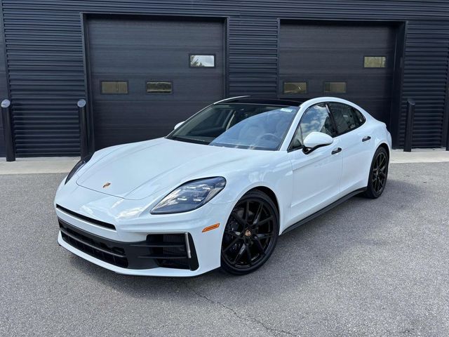 2025 Porsche Panamera 4