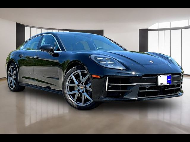 2025 Porsche Panamera 4