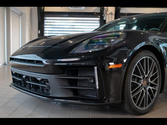 2025 Porsche Panamera 4