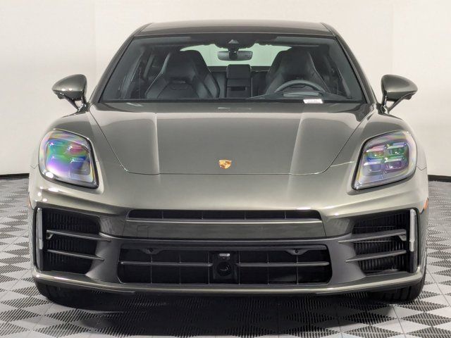 2025 Porsche Panamera 4