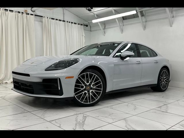 2025 Porsche Panamera 4