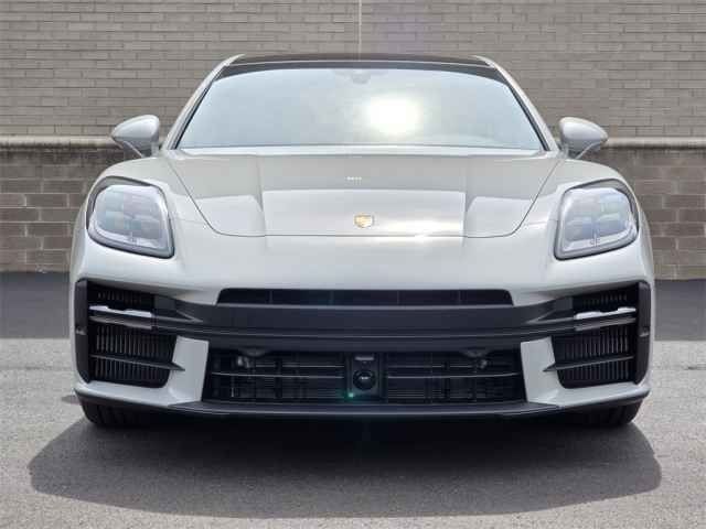 2025 Porsche Panamera 4