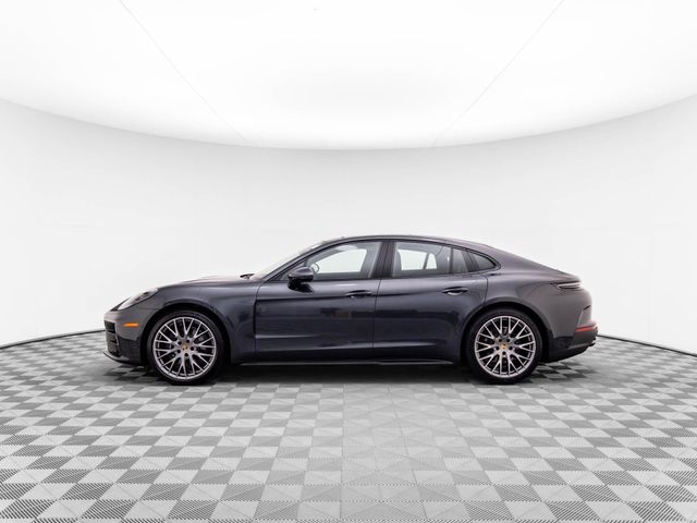 2025 Porsche Panamera 4