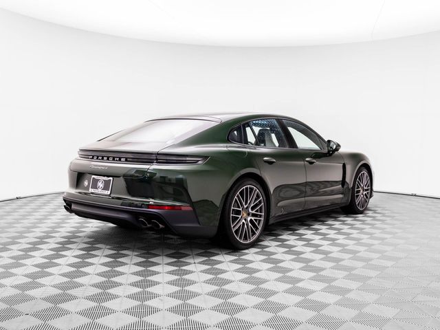 2025 Porsche Panamera 4