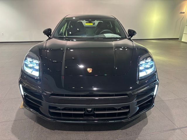 2025 Porsche Panamera 4