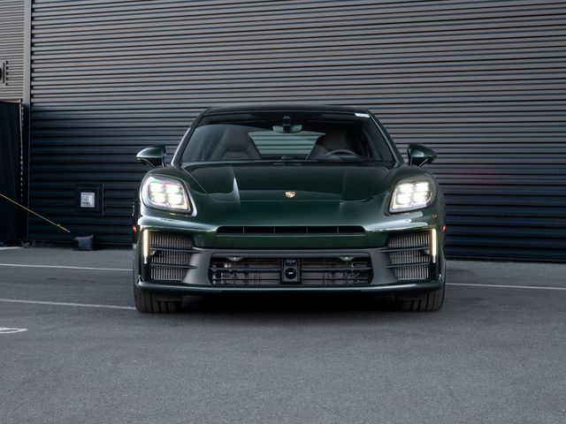 2025 Porsche Panamera 4