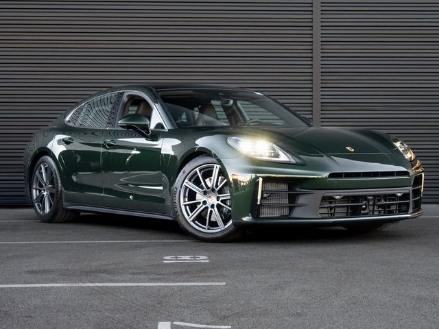 2025 Porsche Panamera 4
