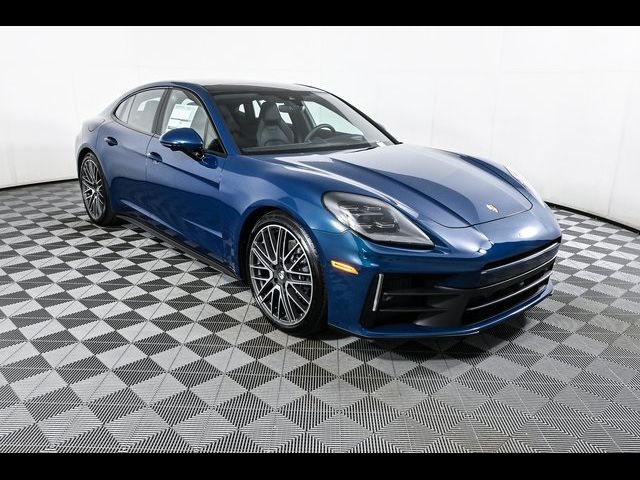 2025 Porsche Panamera 4