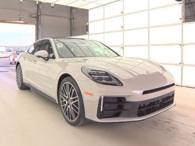 2025 Porsche Panamera 4