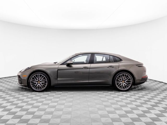 2025 Porsche Panamera 4