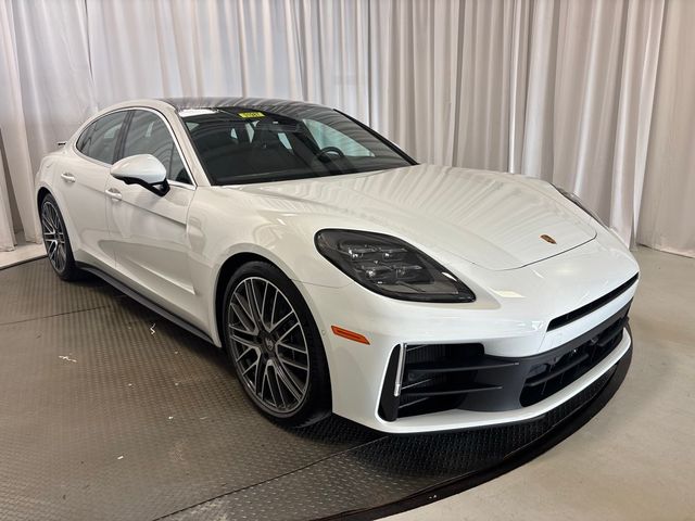 2025 Porsche Panamera 4