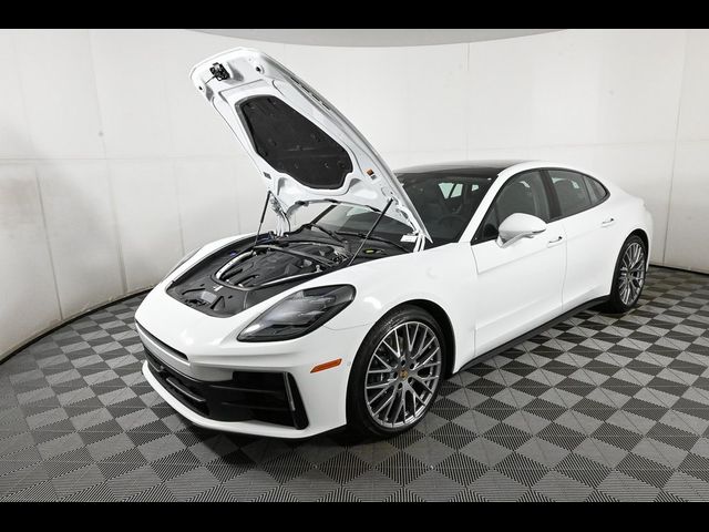 2025 Porsche Panamera 4