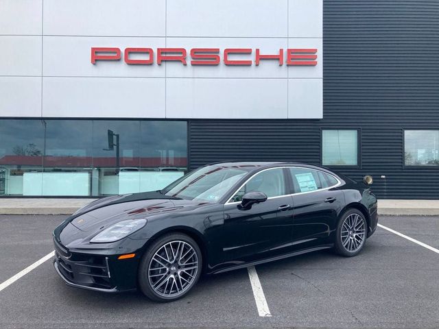 2025 Porsche Panamera 4