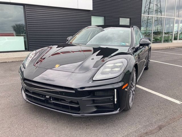 2025 Porsche Panamera 4