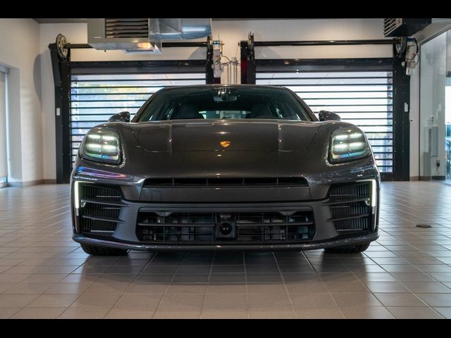 2025 Porsche Panamera 4