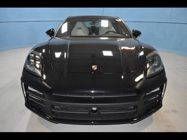 2025 Porsche Panamera 4