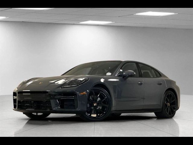 2025 Porsche Panamera 4