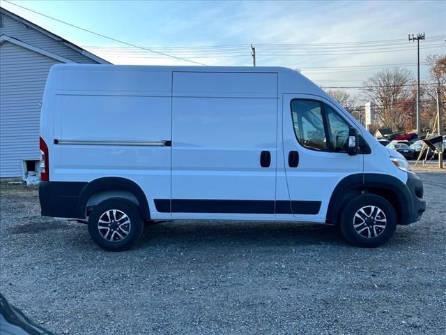 2025 Ram ProMaster Cargo Van SLT+