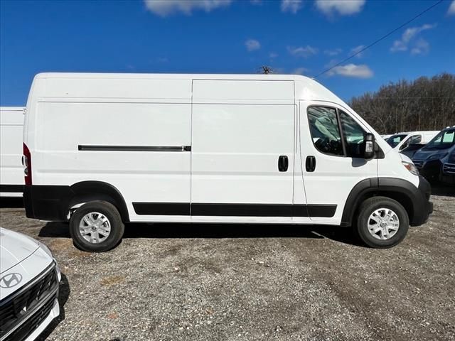 2025 Ram ProMaster Cargo Van SLT