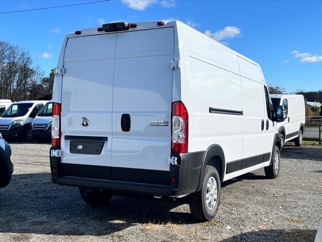 2025 Ram ProMaster Cargo Van SLT