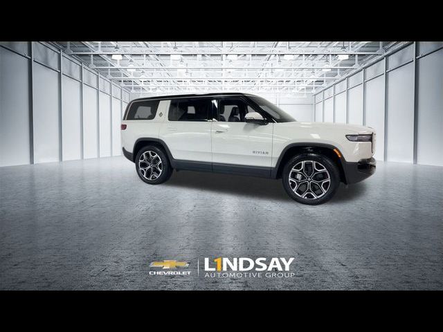 2025 Rivian R1S Adventure