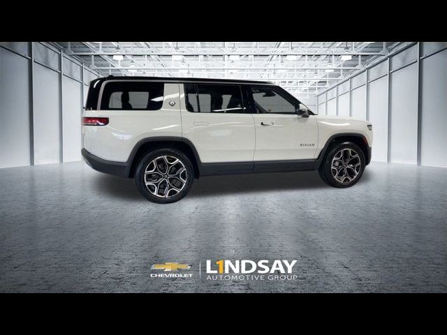 2025 Rivian R1S Adventure