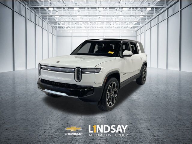 2025 Rivian R1S Adventure