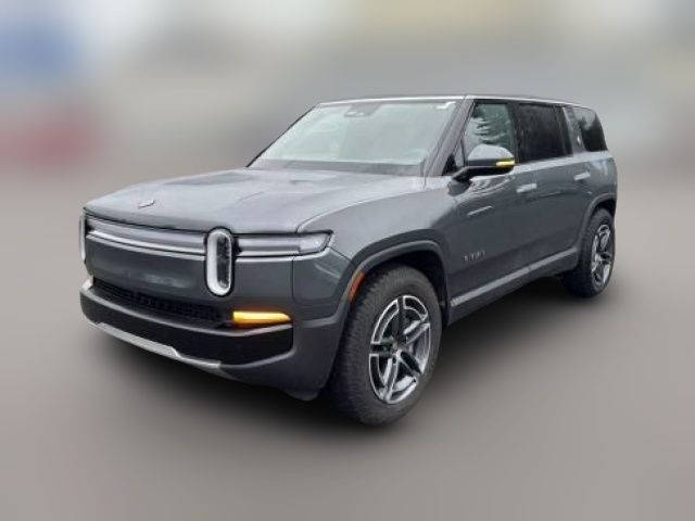 2025 Rivian R1S Adventure