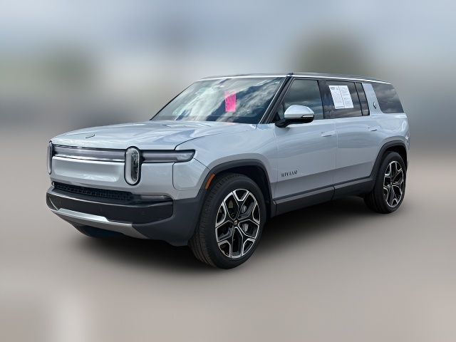 2025 Rivian R1S Adventure