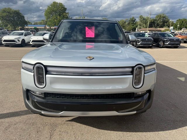 2025 Rivian R1S Adventure