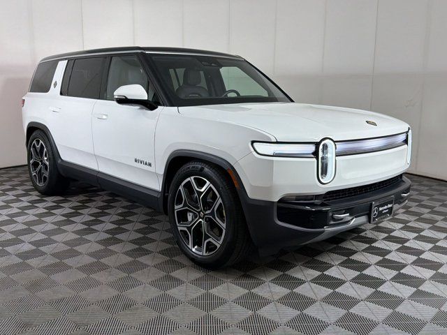 2025 Rivian R1S Adventure