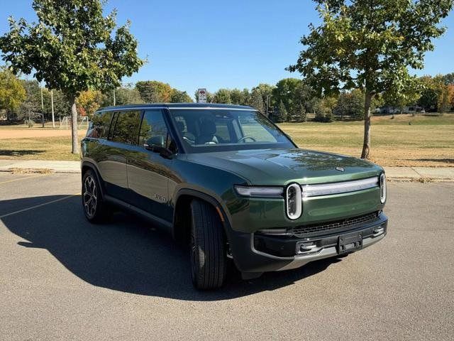 2025 Rivian R1S Adventure