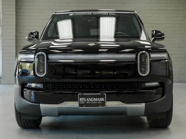 2025 Rivian R1S Adventure