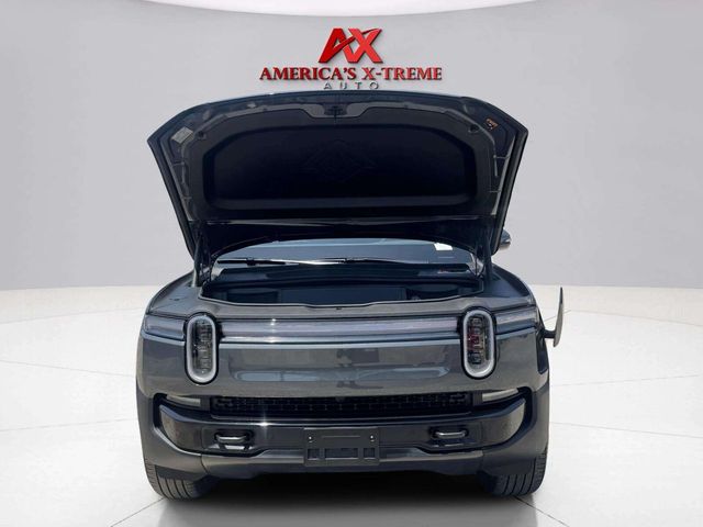 2025 Rivian R1S Adventure