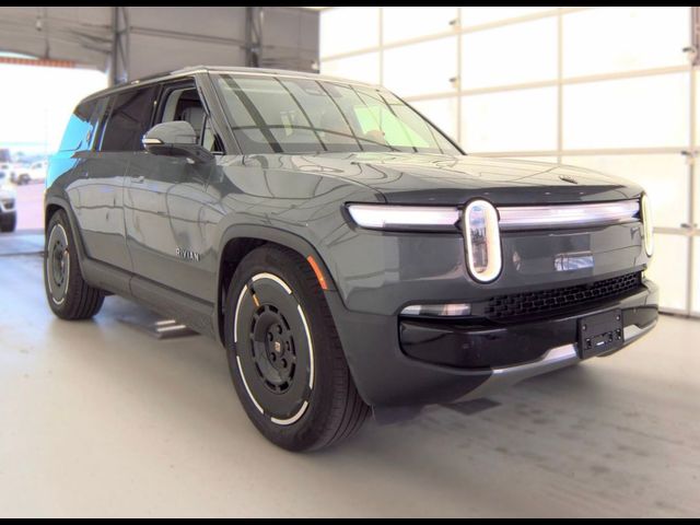 2025 Rivian R1S Adventure