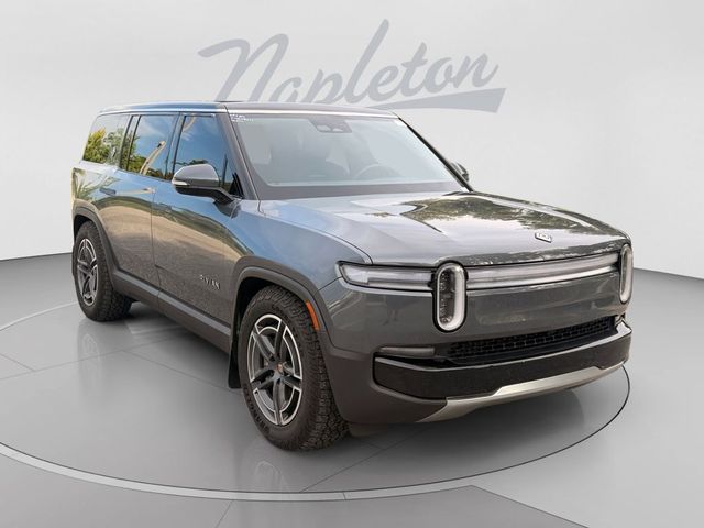 2025 Rivian R1S Adventure