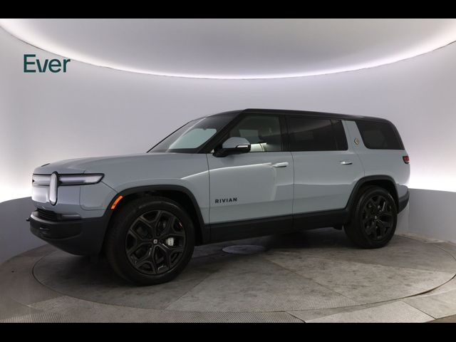 2025 Rivian R1S Adventure