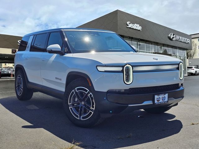 2025 Rivian R1S Adventure