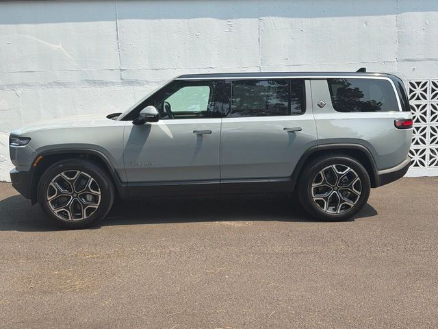 2025 Rivian R1S Adventure
