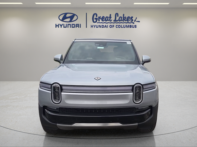 2025 Rivian R1S Adventure