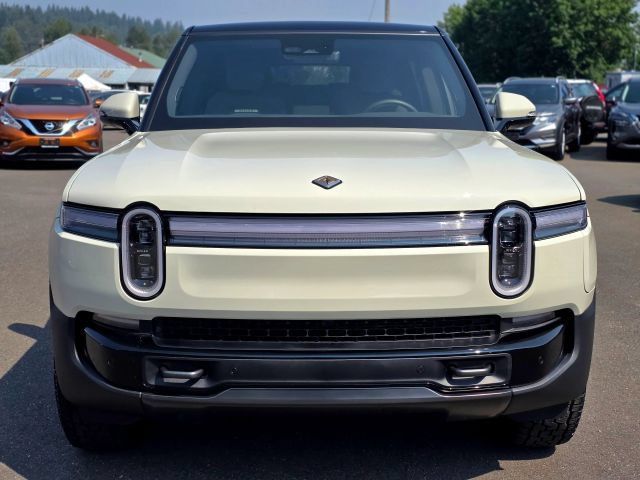2025 Rivian R1S 