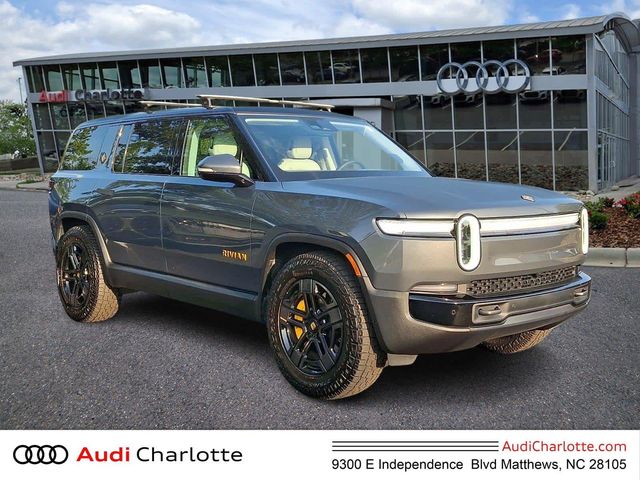 2025 Rivian R1S Premium