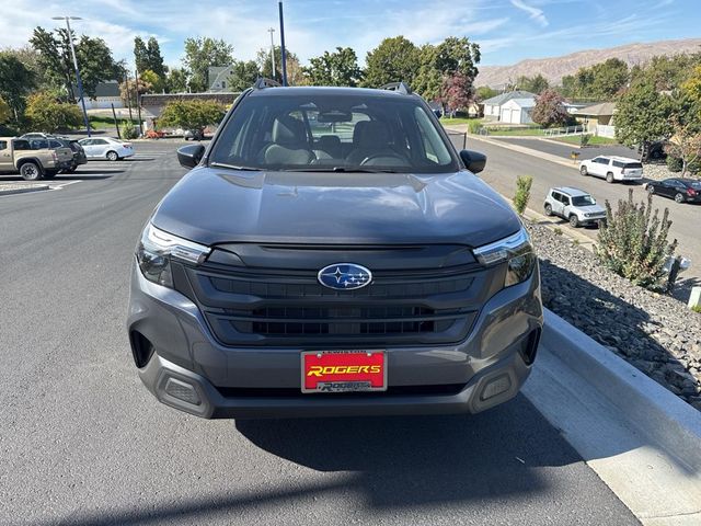 2025 Subaru Forester Base