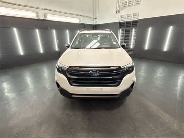 2025 Subaru Forester Base