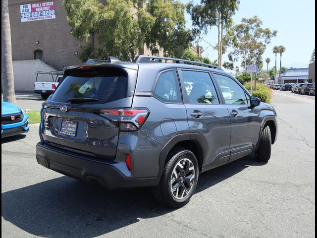 2025 Subaru Forester Base