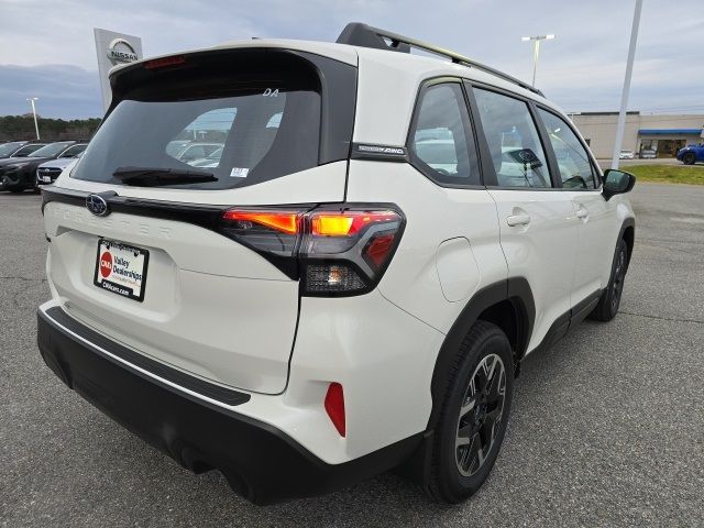 2025 Subaru Forester Base