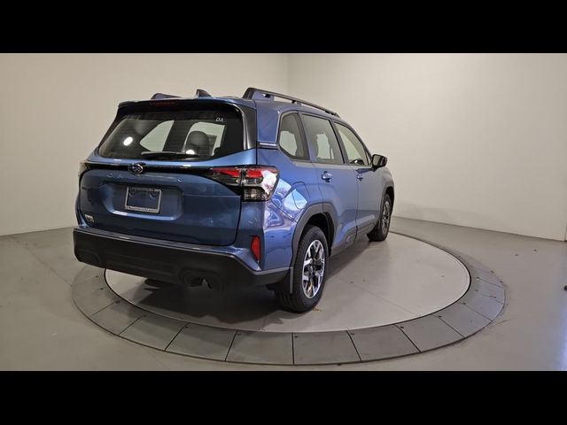 2025 Subaru Forester Base