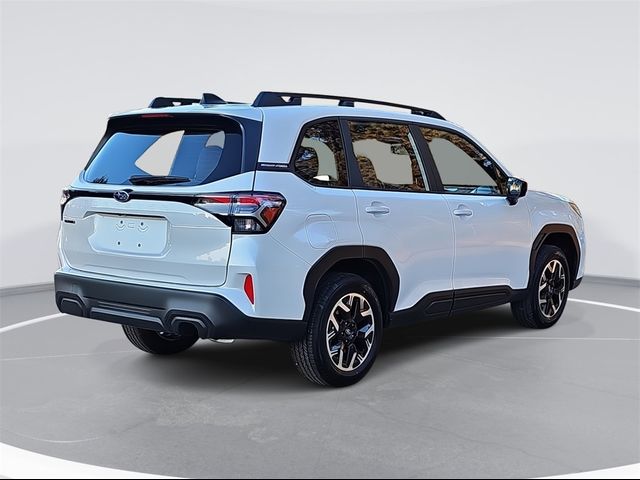 2025 Subaru Forester Base