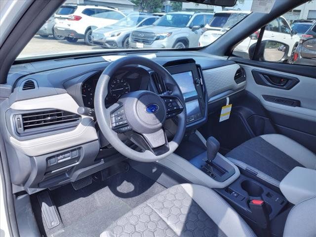 2025 Subaru Forester Base