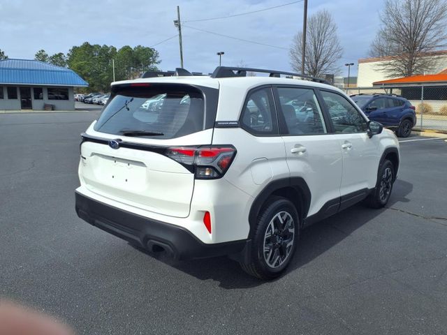 2025 Subaru Forester Base